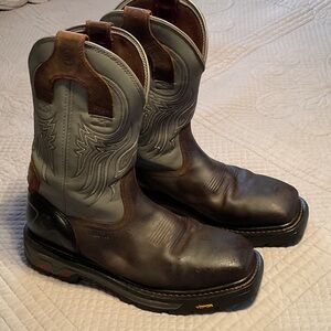 Justin Men’s Steel Toe pull on  Work Boots in Brown and Gray